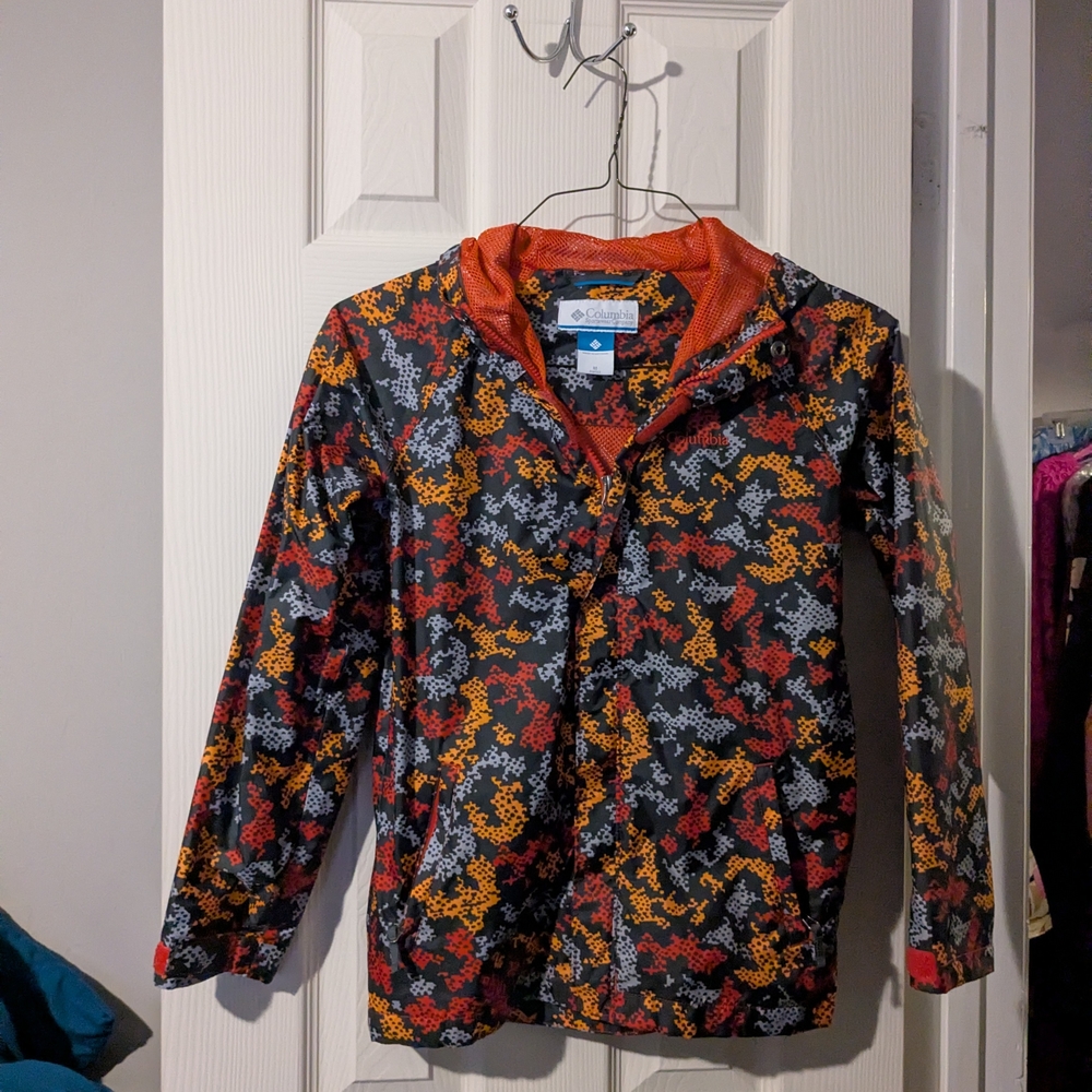 #88 Columbia Kids Medium Ski Jacket Black Orange Camo Print Hooded Winter Coat